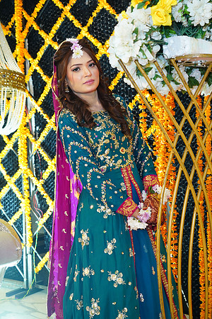 Ayesha & Arslan Mehndi 00036