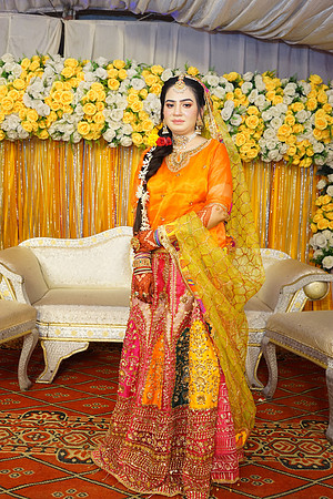 Rafiya & Fahad Mehndi 00017
