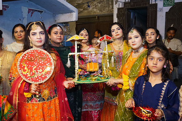 Rafiya & Fahad Mehndi 00271