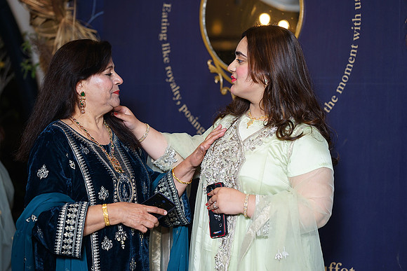 Haniya & Abid Walima 00366