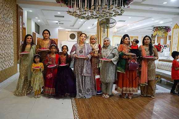 Rafiya & Fahad Barat 00146