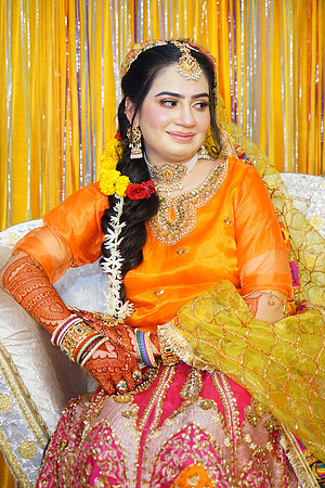 Rafiya & Fahad Mehndi 00034