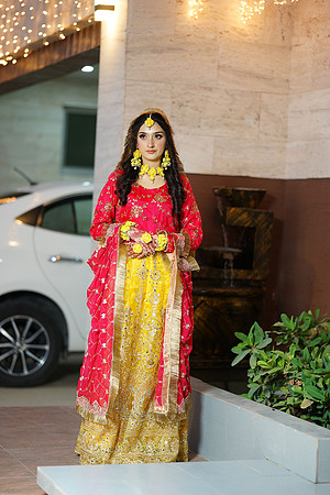 Roman & Areeja Mehndi 00079