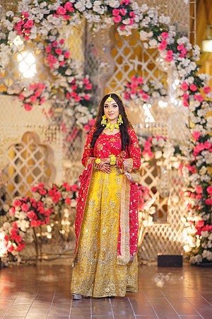 Roman & Areeja Mehndi 00141