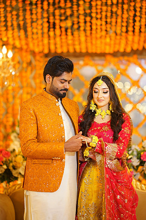 Roman & Areeja Mehndi 00215