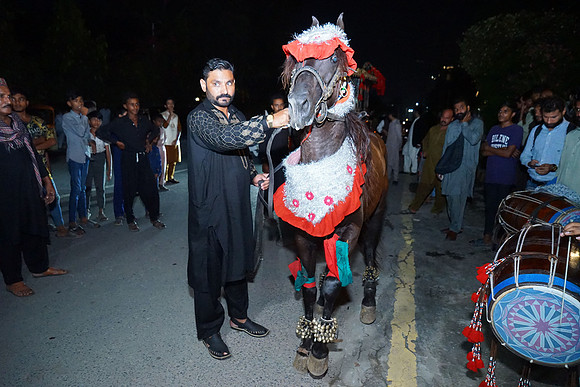 Ghufran & Fareeha Barat 00077