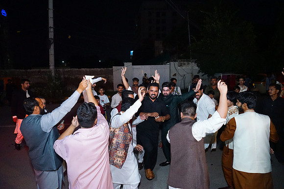 Ghufran & Fareeha Barat 00084