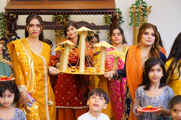 Ghufran & Fareeha Mehndi 00182