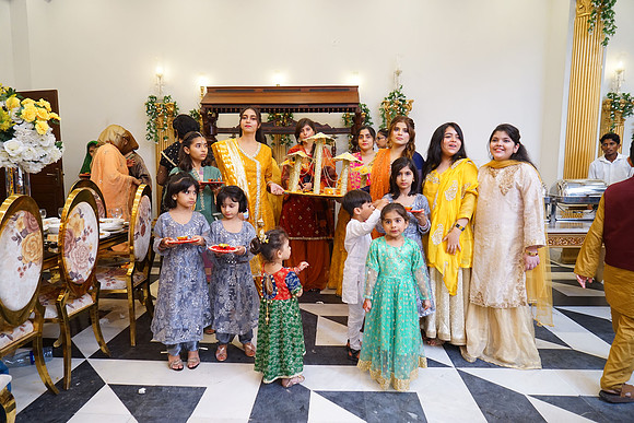 Ghufran & Fareeha Mehndi 00191