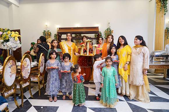 Ghufran & Fareeha Mehndi 00192