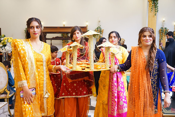 Ghufran & Fareeha Mehndi 00195