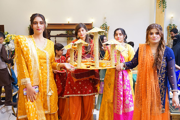 Ghufran & Fareeha Mehndi 00196