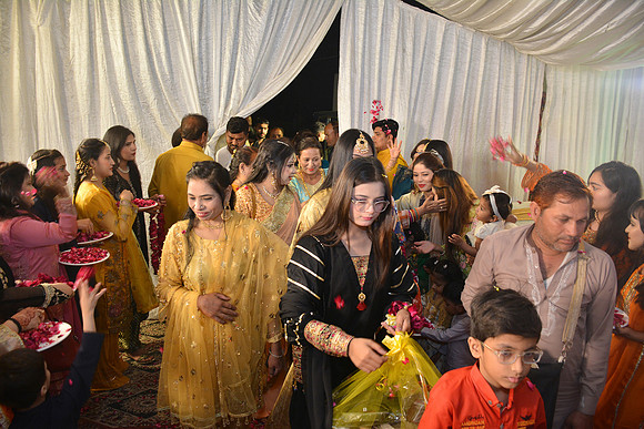 Usama & Bisma Mayon 00179