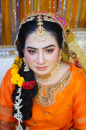 Rafiya & Fahad Mehndi 00049
