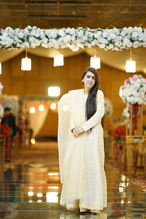 Roman & Areeja Barat 00182