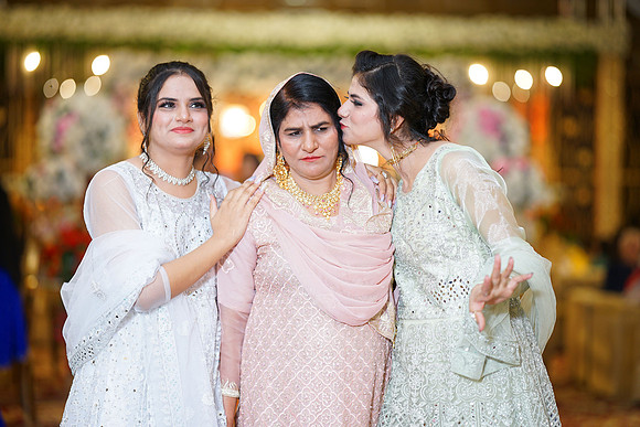 Roman & Areeja Barat 00247
