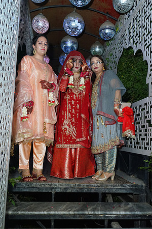 Fatima & Anjum 00192