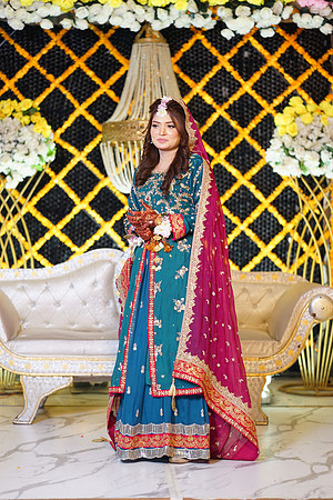 Ayesha & Arslan Mehndi 00010