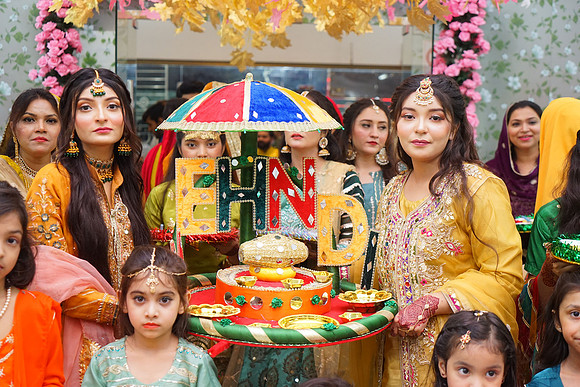 Haris & Zunaira Mehndi 00184