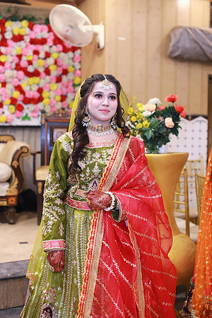 Usama & Bisma Mehndi 00112