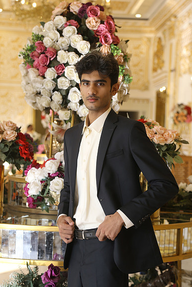Almas Barat at Grand Empire 00098