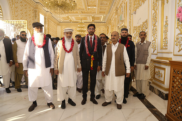 Almas Barat at Grand Empire 00139