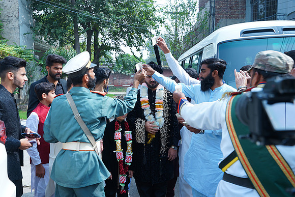 Usman & Asma Barat 00039