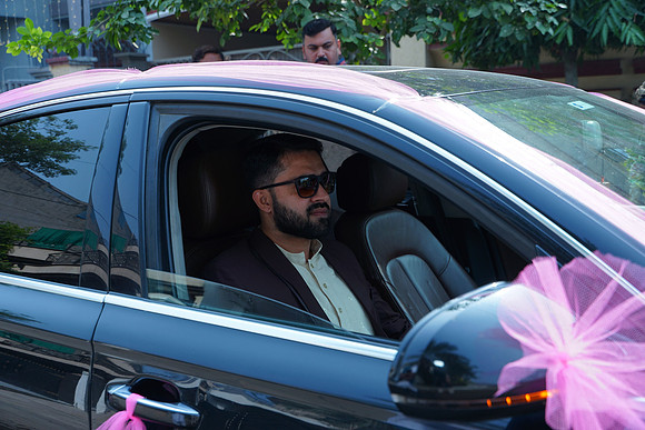 Usman & Asma Barat 00043