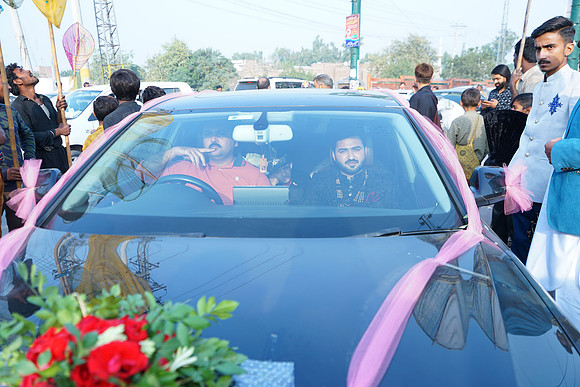 Usman & Asma Barat 00066