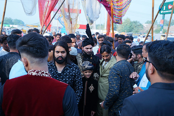 Usman & Asma Barat 00085