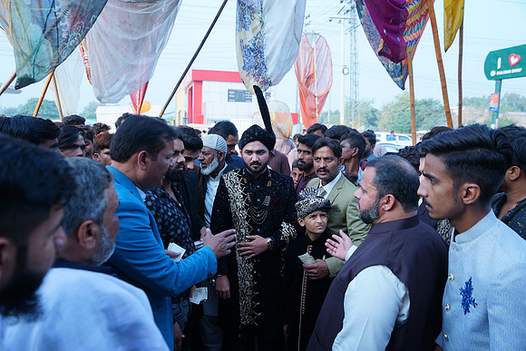 Usman & Asma Barat 00087