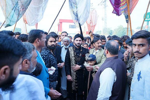 Usman & Asma Barat 00088