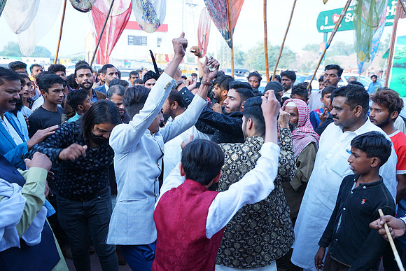 Usman & Asma Barat 00090