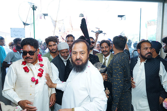 Usman & Asma Barat 00104
