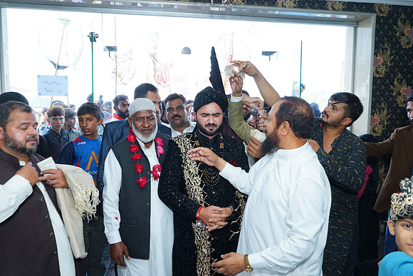 Usman & Asma Barat 00106
