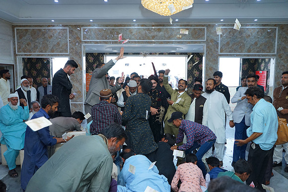 Usman & Asma Barat 00116
