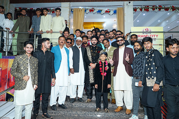 Usman & Asma Barat 00131