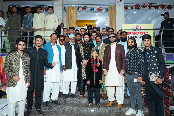 Usman & Asma Barat 00133