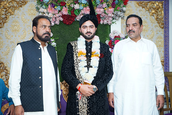 Usman & Asma Barat 00142