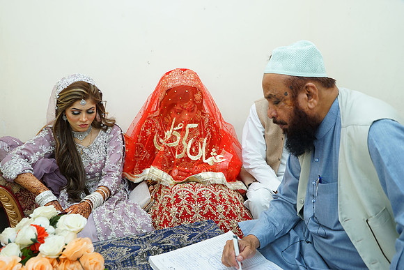 Usman & Asma Barat 00171