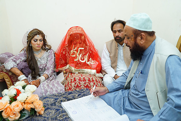 Usman & Asma Barat 00173