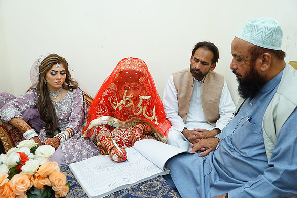 Usman & Asma Barat 00179