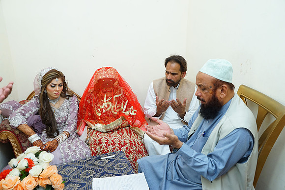 Usman & Asma Barat 00181