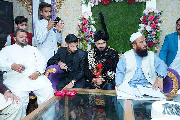 Usman & Asma Barat 00185