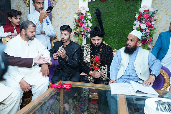 Usman & Asma Barat 00187