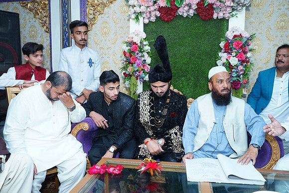 Usman & Asma Barat 00191