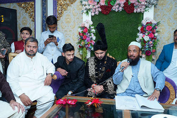 Usman & Asma Barat 00193