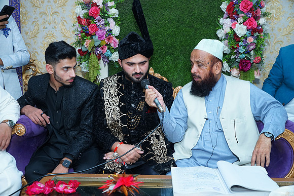 Usman & Asma Barat 00198