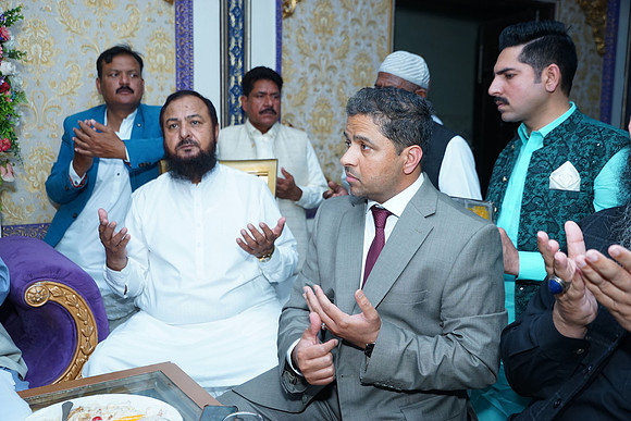 Usman & Asma Barat 00205