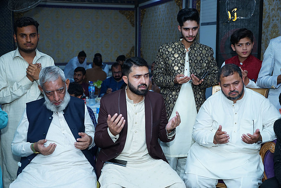 Usman & Asma Barat 00208